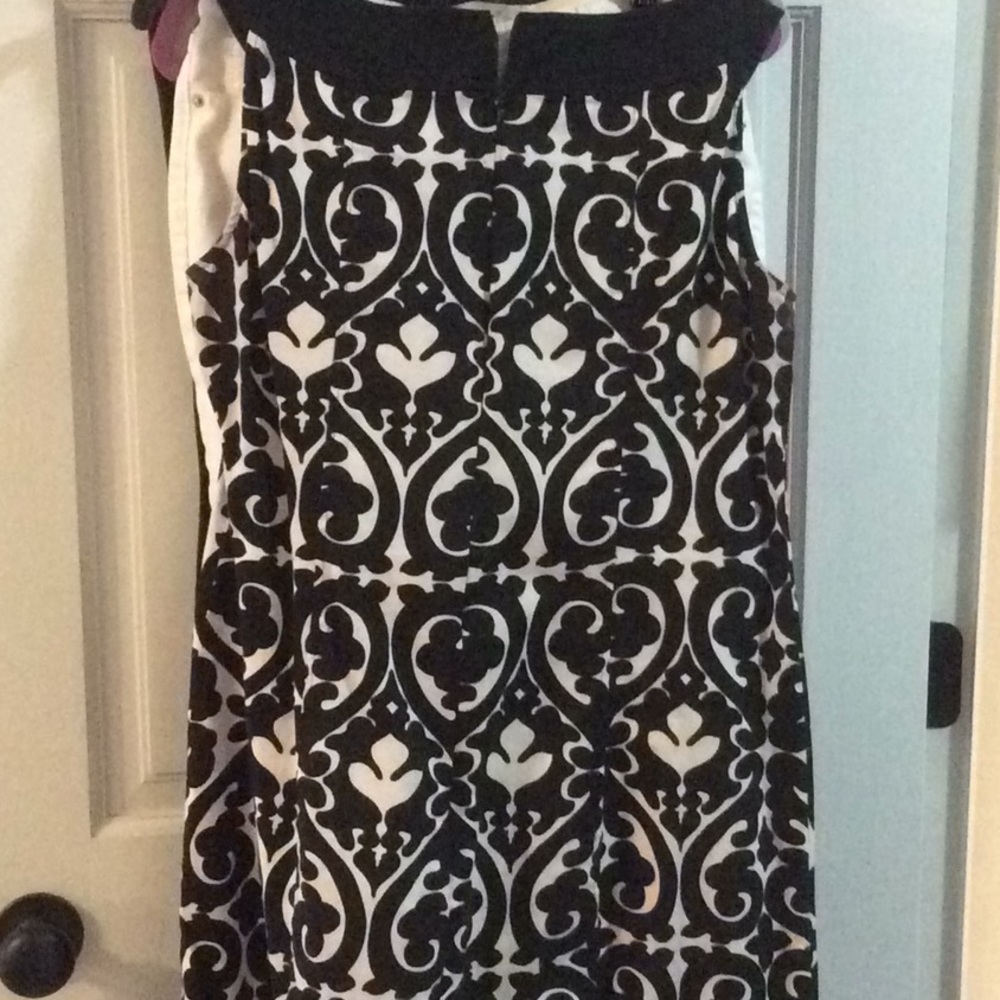 Dress - Picture 3 of 4